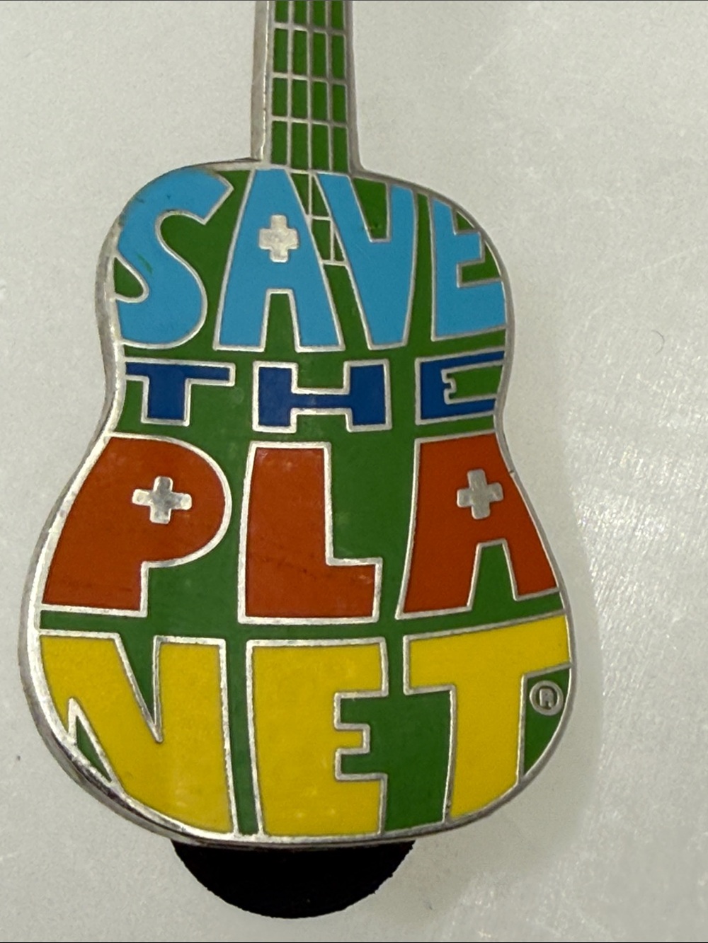 Hard Rock Cafe green blue yellow red Save The Planet Guitar Pin limited edition - Picture 3 of 15